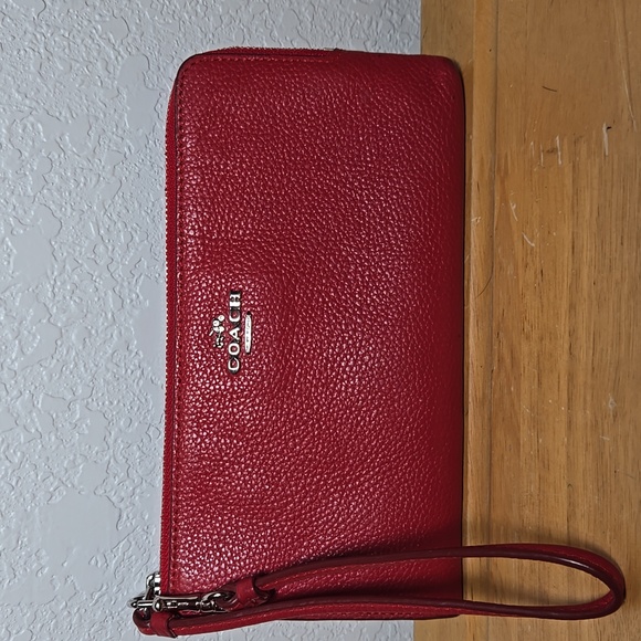 COACH Zip Wallet Wristlet Leather Red - Picture 1 of 8